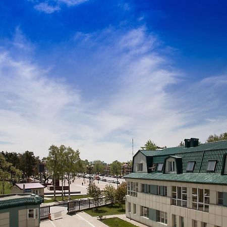 Hotel Yubileynaya Yuzhno-Sakhalinsk Exterior photo